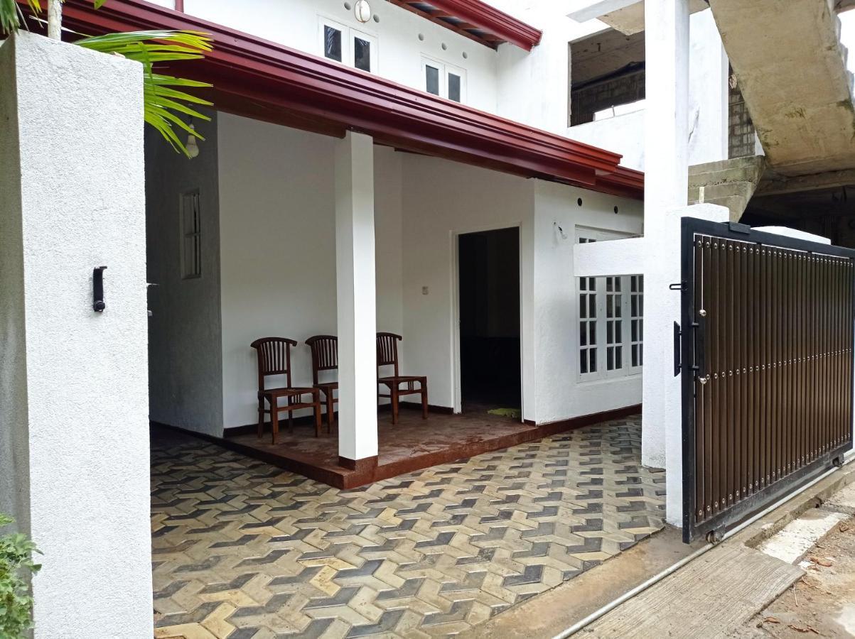 Apartamento Surf & Salt Weligama Exterior foto