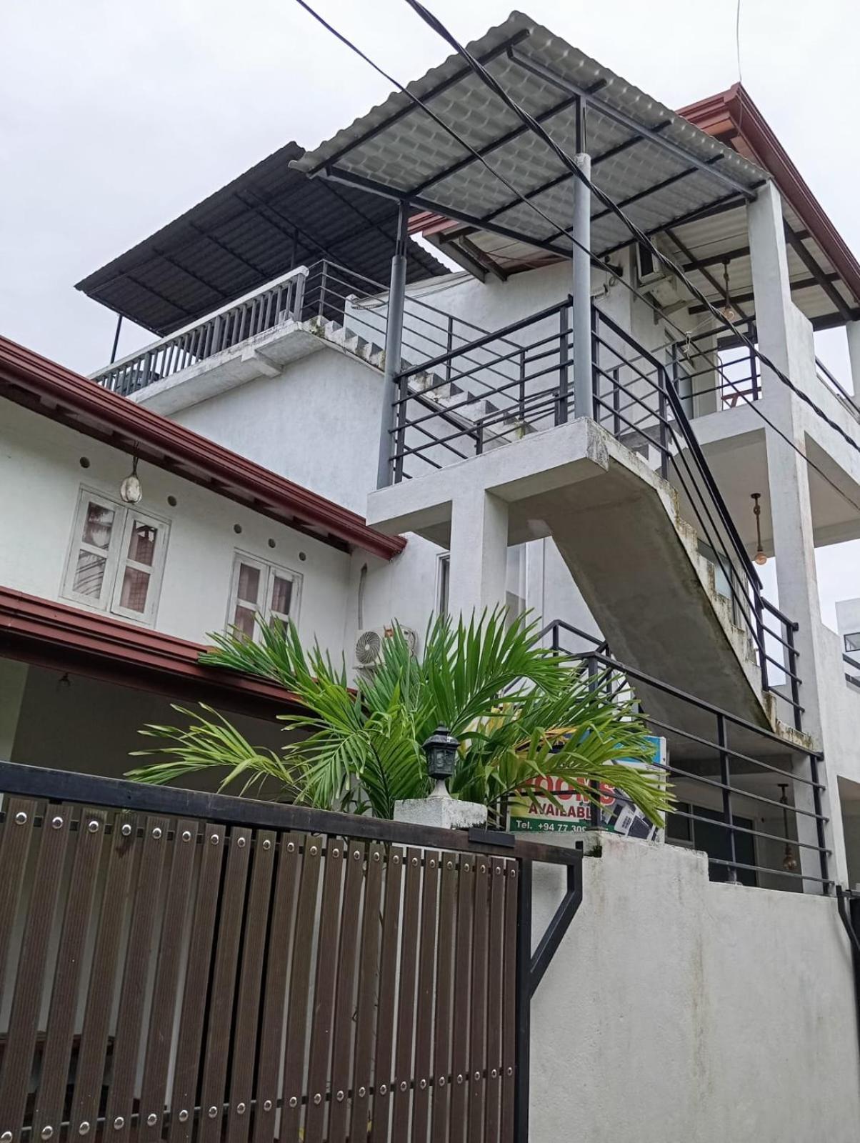 Apartamento Surf & Salt Weligama Exterior foto